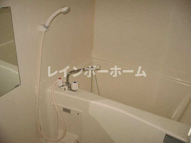 仲介手数料（賃料の1.10ヵ月）の50％OFF対象物件！の浴室