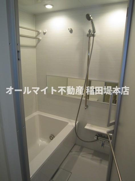 世田谷区喜多見９丁目の賃貸マンションの浴室