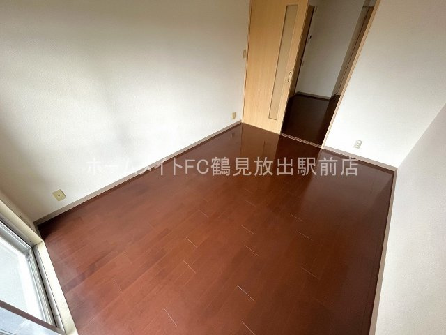 大阪市鶴見区今津南１丁目の賃貸マンションの洋室