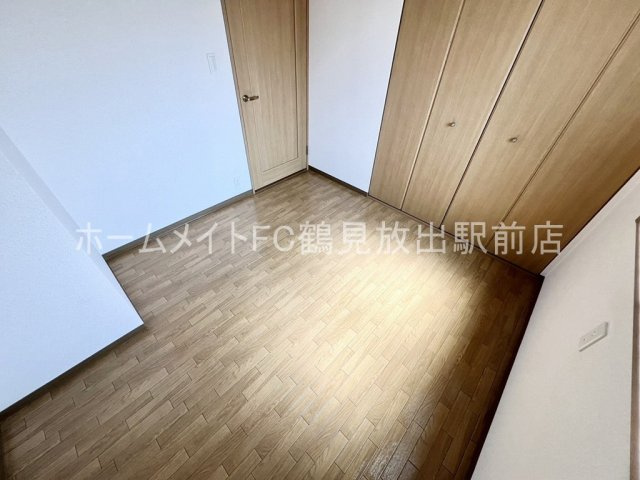 大阪市鶴見区鶴見３丁目の賃貸マンションの洋室