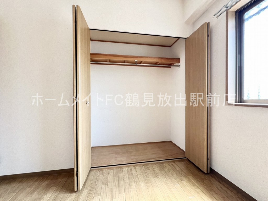 大阪市鶴見区鶴見３丁目の賃貸マンションの収納