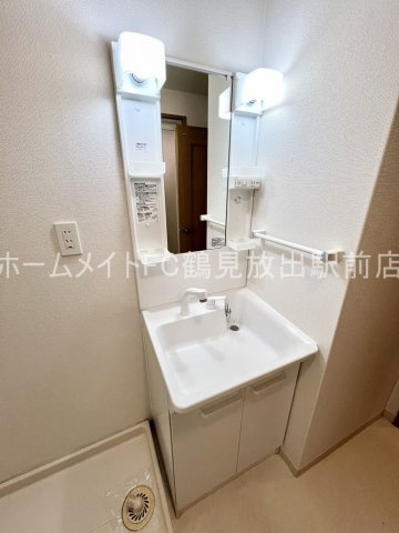 大阪市鶴見区鶴見３丁目の賃貸マンションの独立洗面台