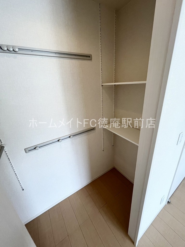 東大阪市本庄西３丁目のハイツの収納