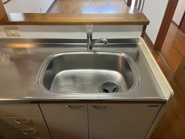 陸ノ町戸建のキッチン
