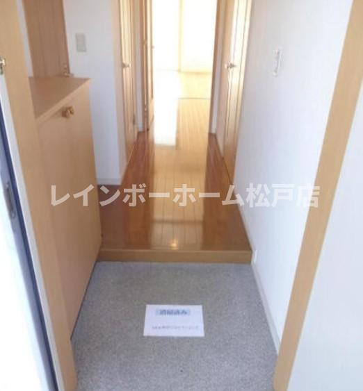 リュミエール咲が丘の玄関|ゆったりとした玄関です