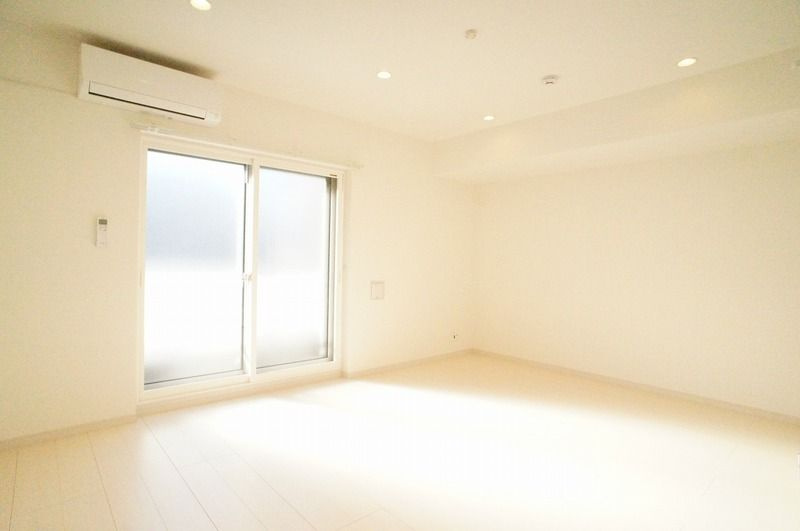 川崎市多摩区枡形４丁目の賃貸マンションの居間・リビング