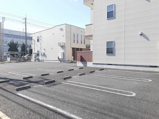 エコール　プロムナードＡの駐車場