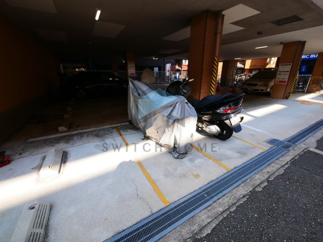 【駐車場】