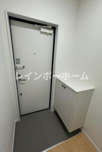 特典：仲介手数料が無料です!!の玄関