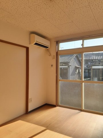 エルディム平松Ⅱの居間・リビング