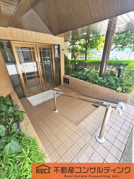 アーバンライフ六甲のエントランス