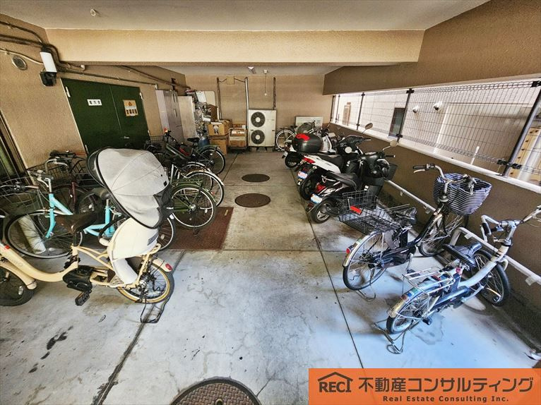 アーバンライフ六甲の駐車場