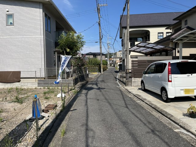 貝塚市水間　建築条件なし土地の前面道路含む現地写真