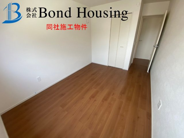 WIC完備収納豊富　大久保町松陰山手1期　新築4区画　2号棟の洋室