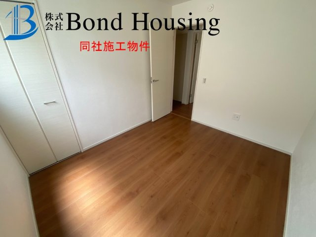 WIC完備収納豊富　大久保町松陰山手1期　新築4区画　2号棟の洋室