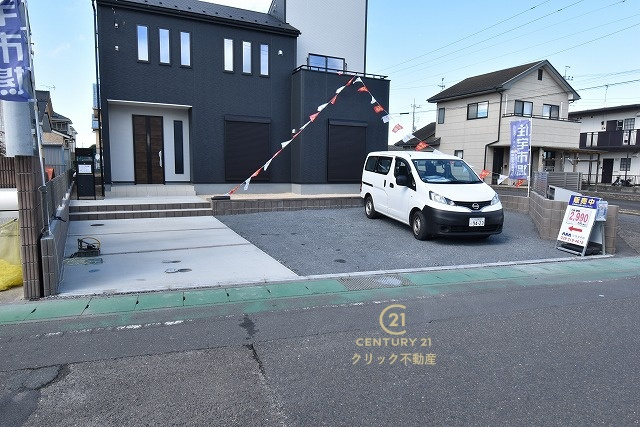 リーブルガーデン  那珂市菅谷　19期　2の駐車場|駐車場は十分なスペース。ご家族それぞれが車をご所有の場合や、来客の際も安心です。
内覧可能です。ご予約はHPから、またお電話でもお気軽にどうぞ。