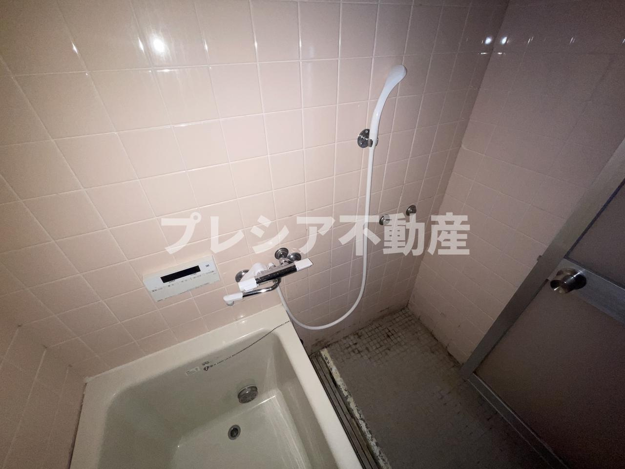 上高丸コーポラスの浴室