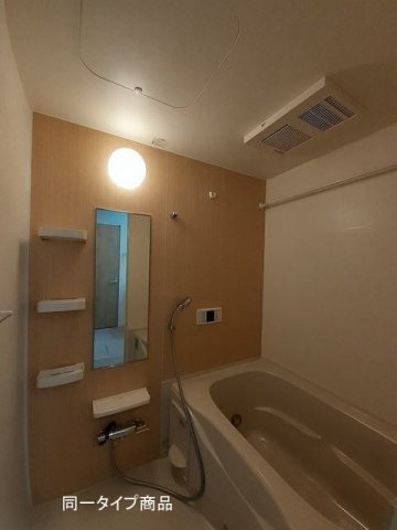ライズひまわりの浴室