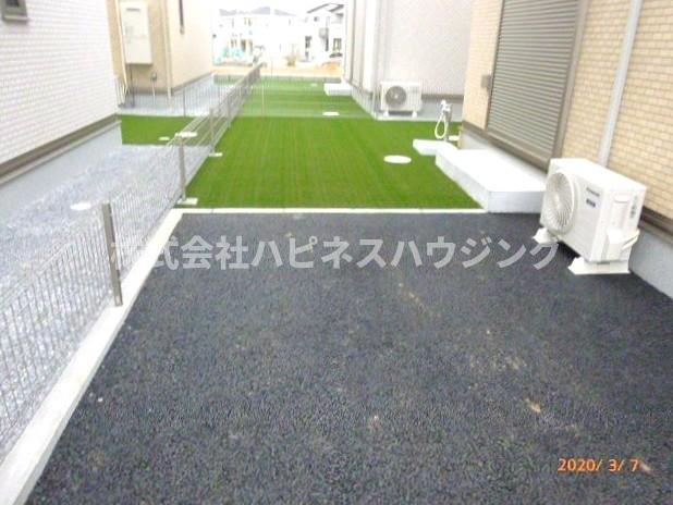 アドラブール　Ｂ棟の庭
