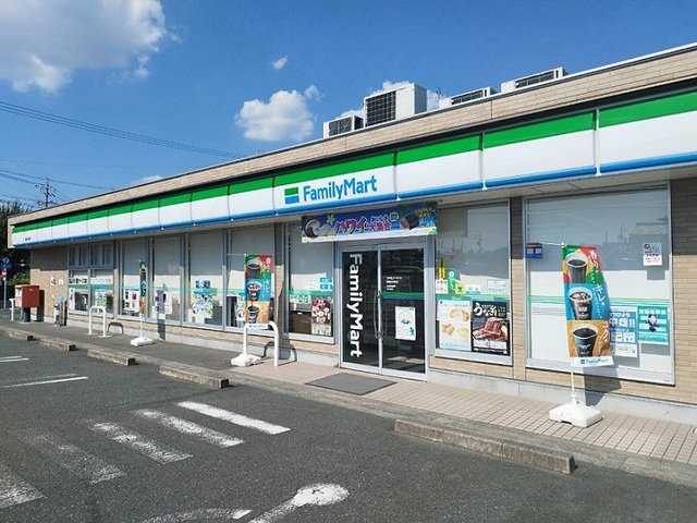 ソシア・羽根井の周辺|ファミリーマートまで600m