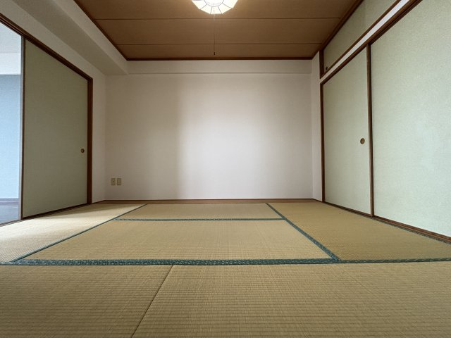 ライオンズマンション熱海の和室
