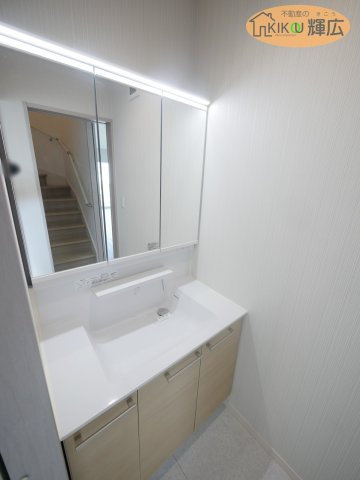 姫路市奥山　中古戸建の独立洗面台