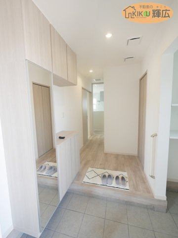 姫路市奥山　中古戸建の玄関