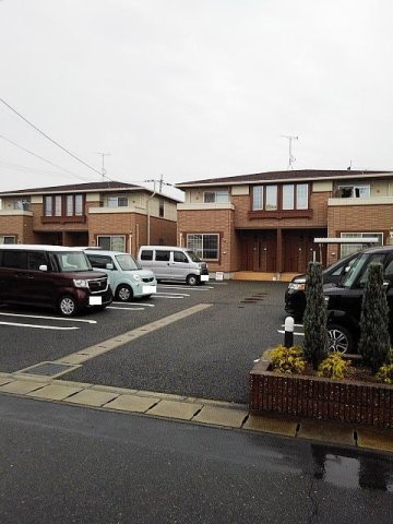 レガーロ弐番館の駐車場