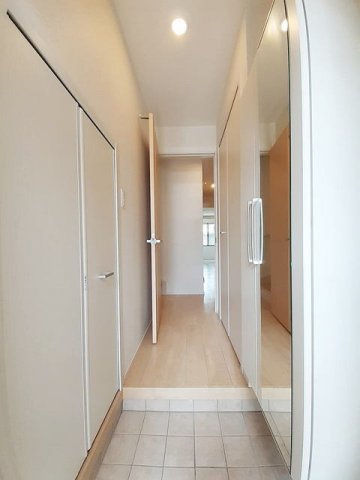 ルーチェソラーレの玄関