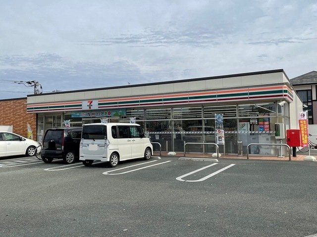 ルーチェソラーレの周辺|セブンイレブン南高江店まで170m