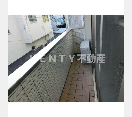 【バルコニー】 | グラード中央 | 落ち着いた時間を過ごせるバルコニーです