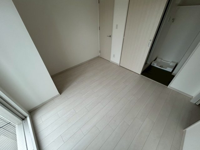 アドバンス難波南ワイズの洋室
