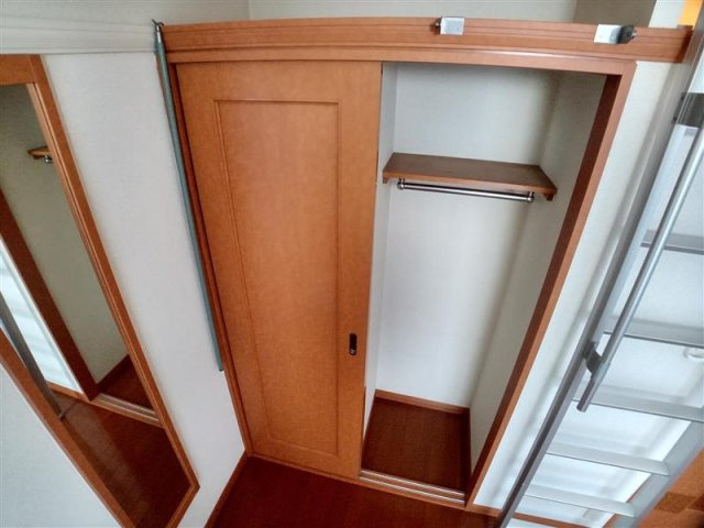 レオパレスプレミール八木の内装