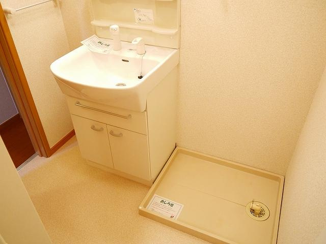 フローリッシュいづみⅡのトイレ|ゆったりとした空間のトイレです
