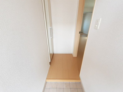 【玄関】 | カサブランカＢ | 落ち着いた玄関です