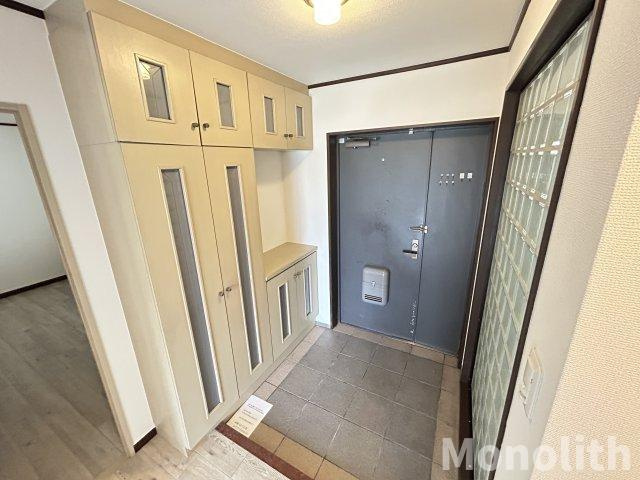 ライオンズマンション檜尾の玄関