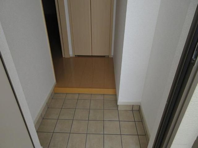 ルシェロ上ヶ原の玄関