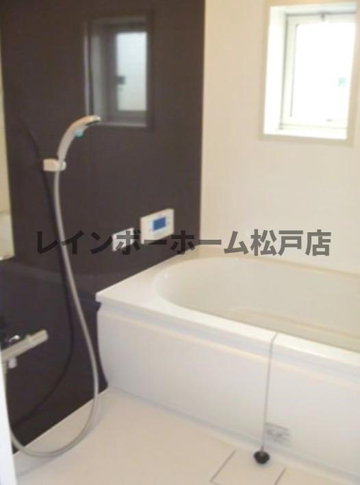 仲介手数料（賃料の1.10ヵ月）の50％OFF対象物件！の浴室