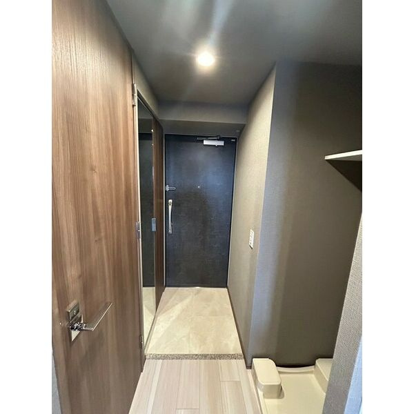 名古屋市千種区今池５丁目の賃貸マンションの玄関