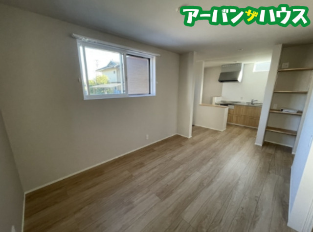 岡山市南区新保の一戸建ての居間・リビング