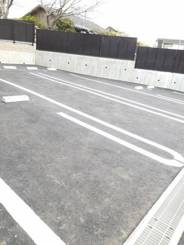 ケーズ　Ⅵの駐車場