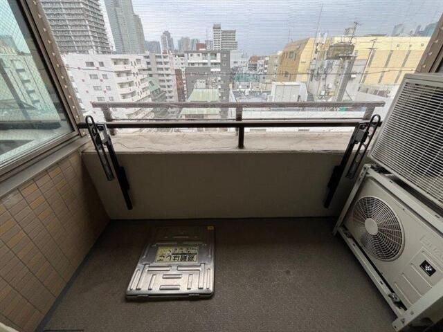 プラハ東京八丁堀のバルコニー|開放的で明るい空間を演出してくれるバルコニーです