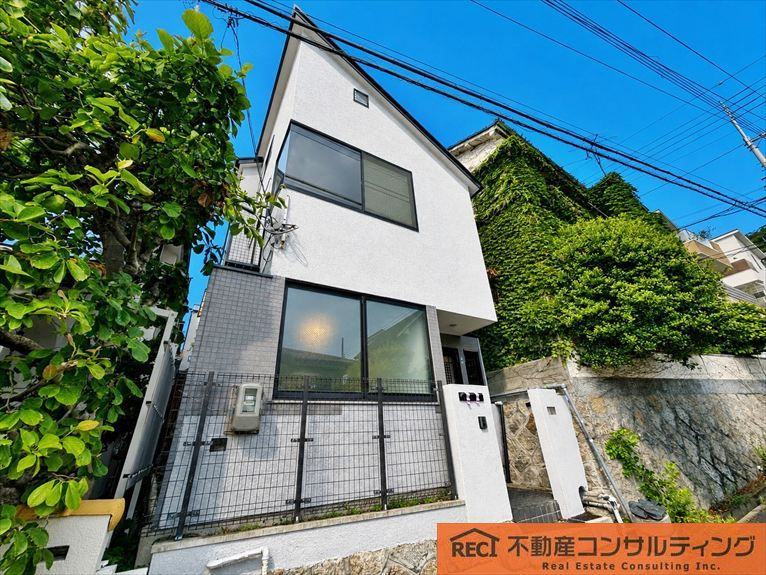 神戸市灘区五毛通3丁目　中古戸建のバルコニー