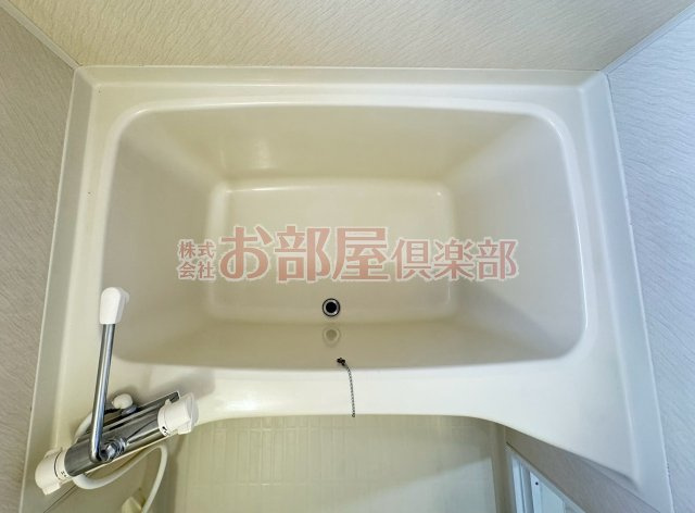 ハイフラワーコーポ Bの浴室|ゆったり過ごせるお風呂です
