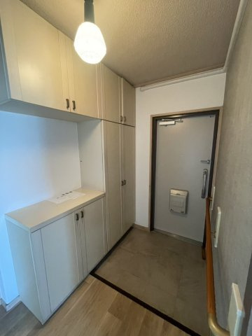 宝塚光明住宅2号棟の玄関