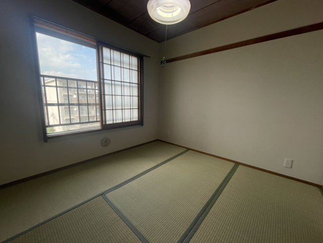 宝塚光明住宅2号棟の和室