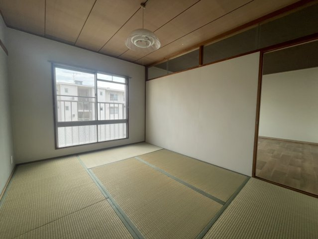 宝塚光明住宅2号棟の和室