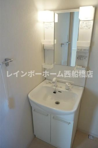 クレアシオン八千代台西A棟の洗面所