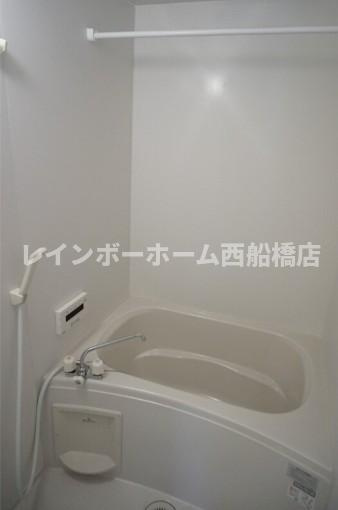クレアシオン八千代台西A棟の浴室