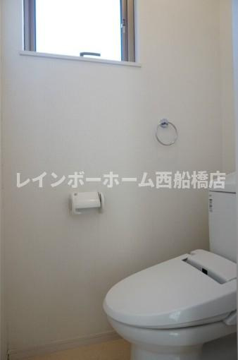 クレアシオン八千代台西A棟のトイレ